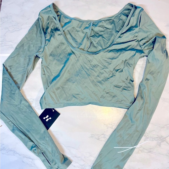 NWT green athletic top XS - Picture 1 of 2
